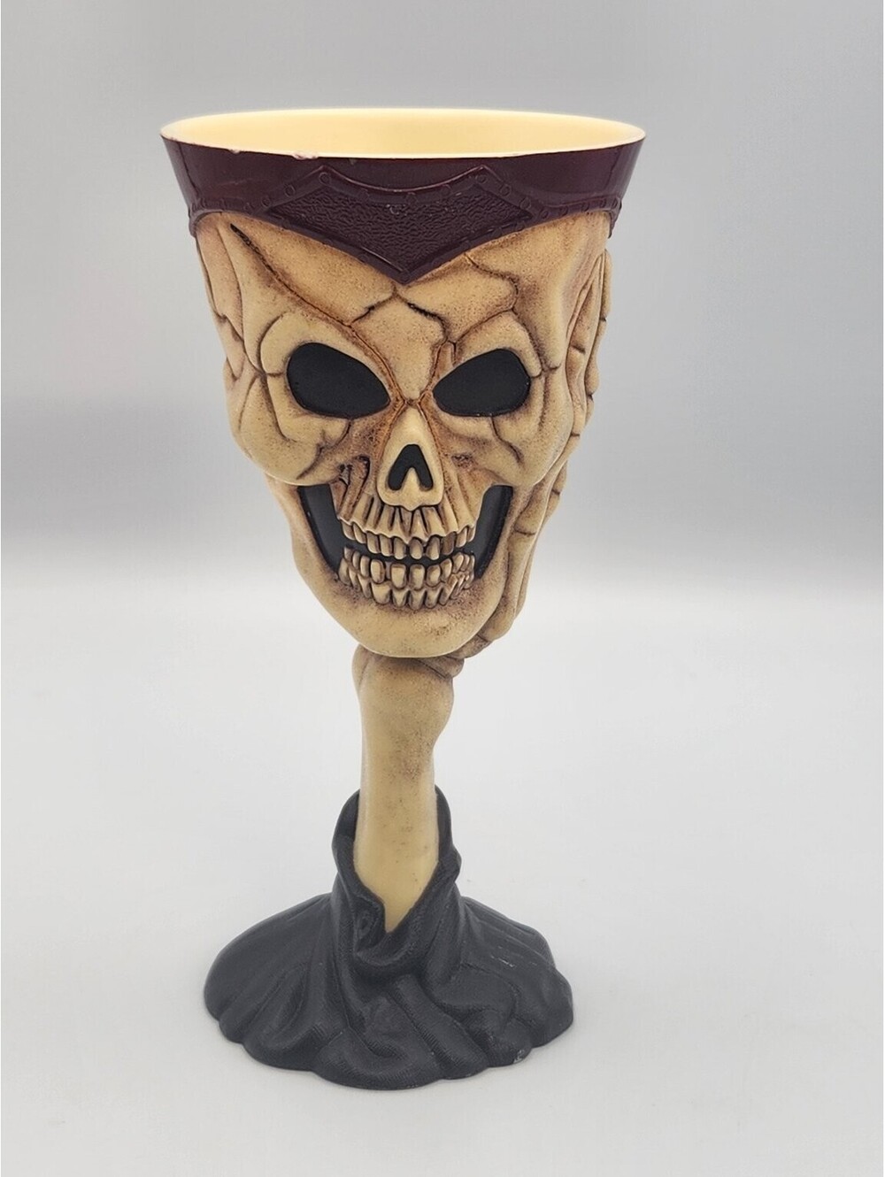 Spooky Skull Skeleton Hand Goblet Chalice Figurine Halloween Decor Prop I2